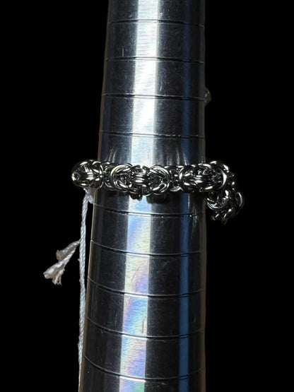 v ring
